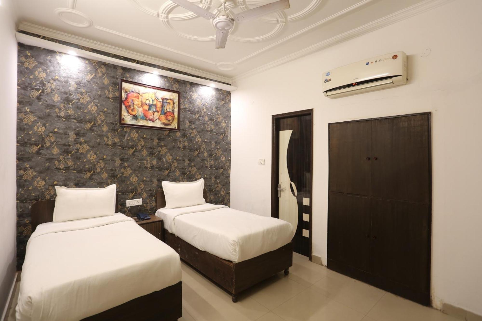Backpackers - Ink Hotels Delhi Airport By Ss Group Neu-Delhi Exterior foto