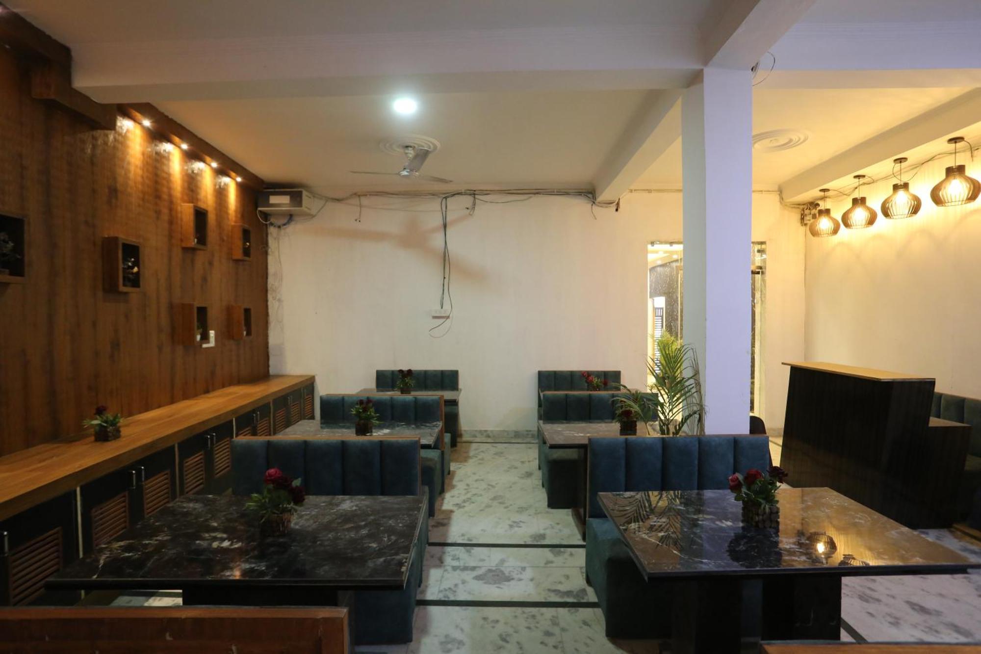 Backpackers - Ink Hotels Delhi Airport By Ss Group Neu-Delhi Exterior foto