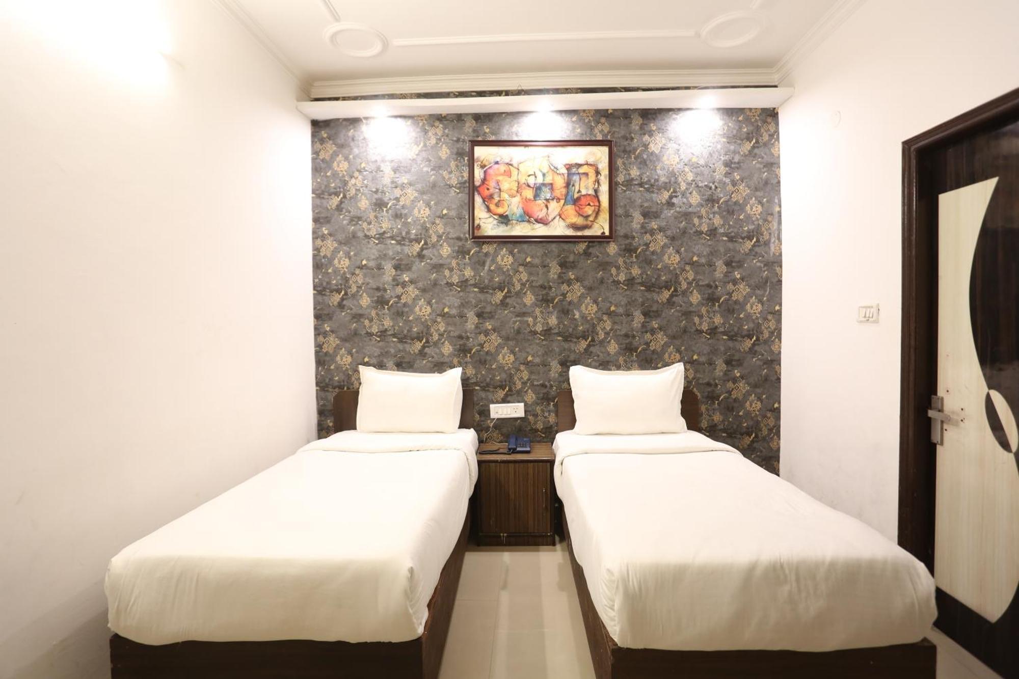 Backpackers - Ink Hotels Delhi Airport By Ss Group Neu-Delhi Exterior foto