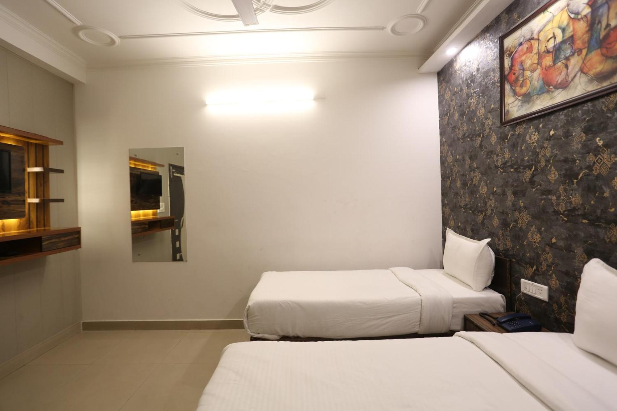 Backpackers - Ink Hotels Delhi Airport By Ss Group Neu-Delhi Exterior foto