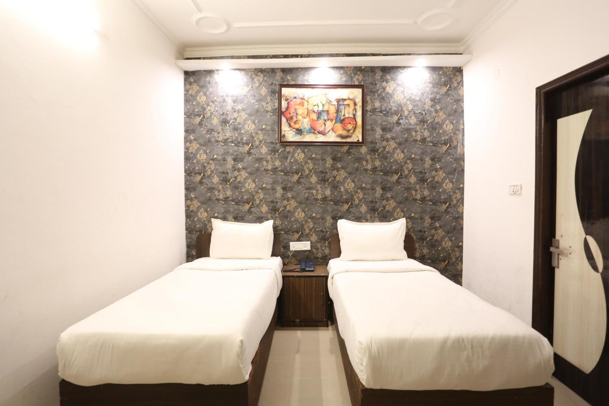Backpackers - Ink Hotels Delhi Airport By Ss Group Neu-Delhi Exterior foto