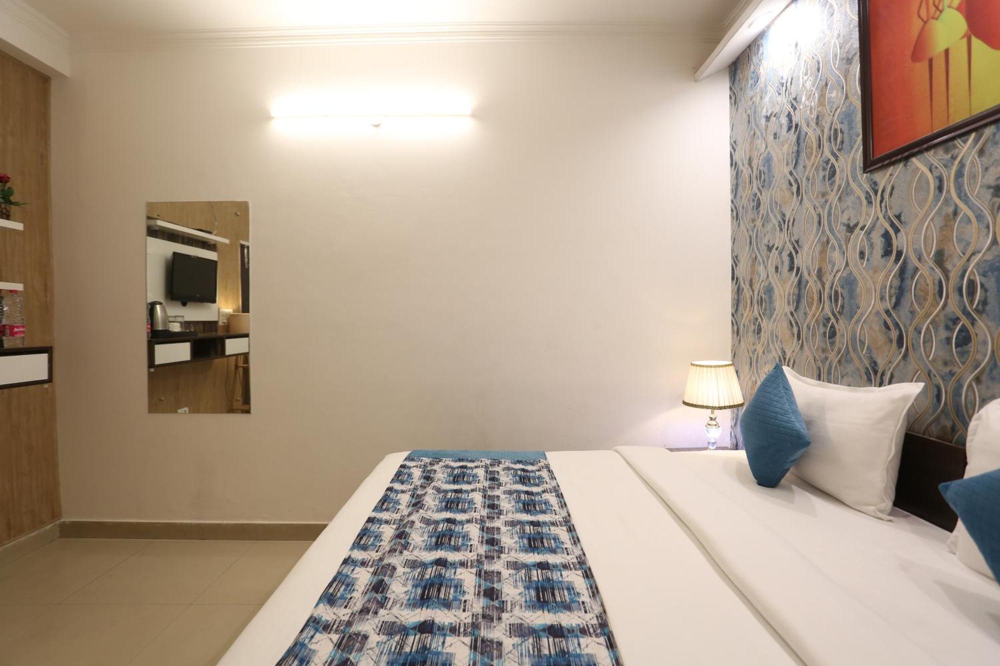 Backpackers - Ink Hotels Delhi Airport By Ss Group Neu-Delhi Exterior foto