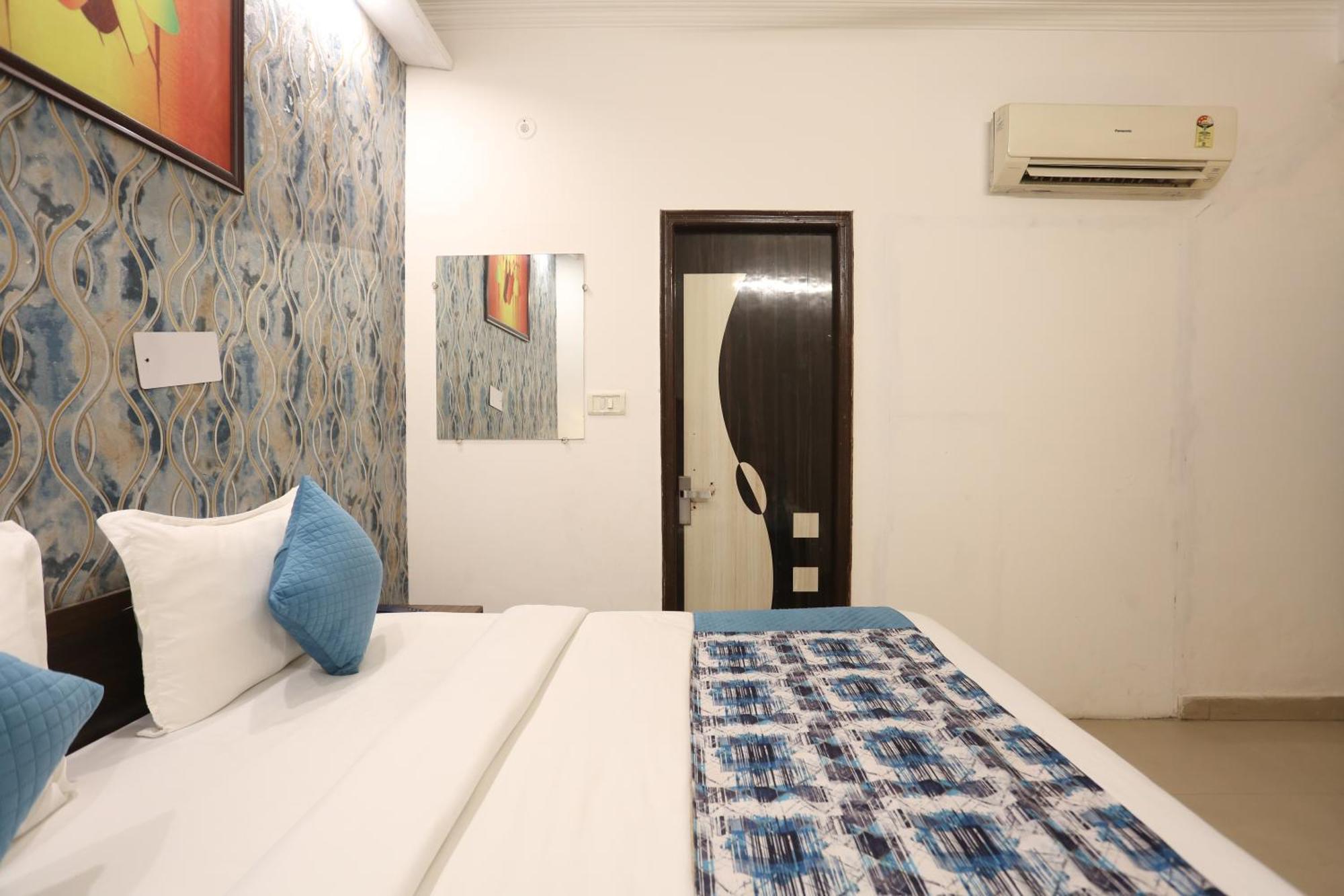 Backpackers - Ink Hotels Delhi Airport By Ss Group Neu-Delhi Exterior foto